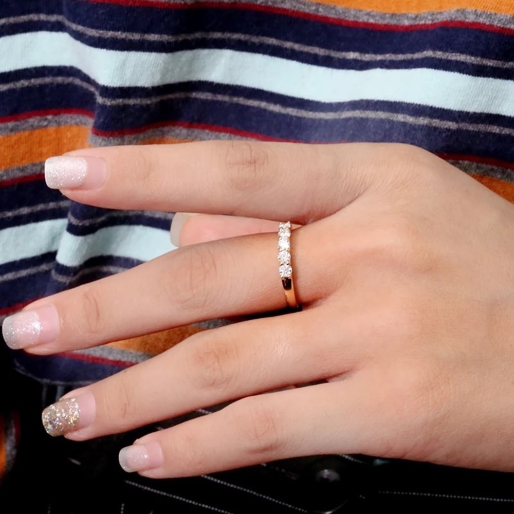 ❌SOLD❌Anniversary ring - Picture 5 of 6